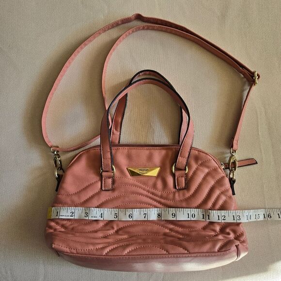 Nicole Miller Pink Purse Crossbody Wavy Front - Picture 13 of 16